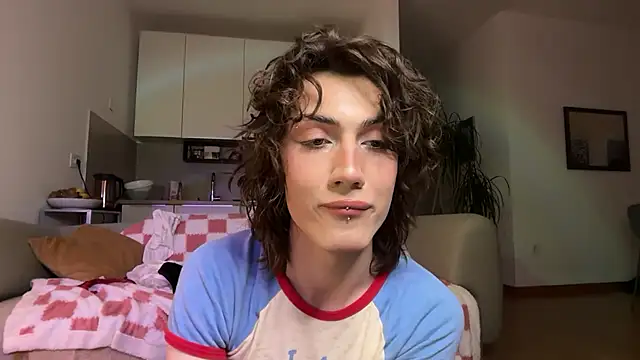 kira yoshika9e online show from April 2026 07:50:02 PM