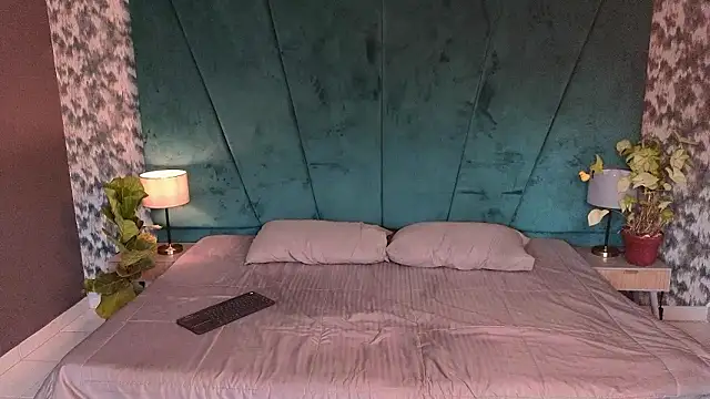 Aaron Eze online show from March 2026 12:21:01 PM