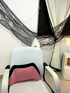 kit katt online show from October 2025 01:17:02 AM