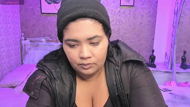 Sara clk online show from April 2026 08:01:02 PM