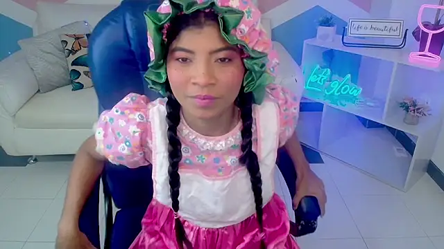 Miagreys1 online show from October 2025 11:55:02 AM