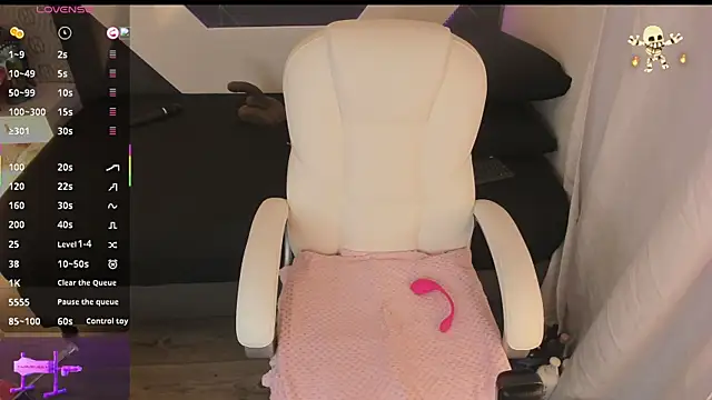 michelle cutee  online show from November 2025 08:31:01 PM