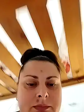 Snapshot of Geeni chatting on October 2025 06:09:01 PM Geeni online show from October 2025 06:09:01 PM