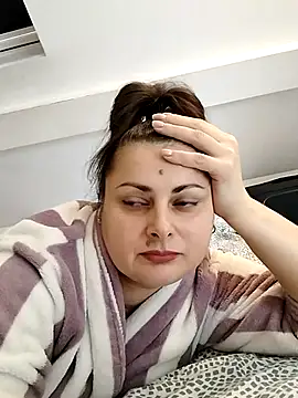 Snapshot of Geeni chatting on October 2025 01:00:02 PM Geeni online show from October 2025 01:00:02 PM