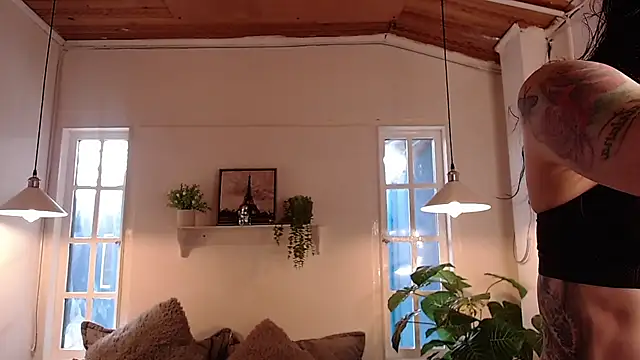 liafaith online show from November 2025 01:43:01 PM