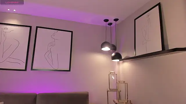 ChristineFord  online show from December 2025 12:31:02 PM