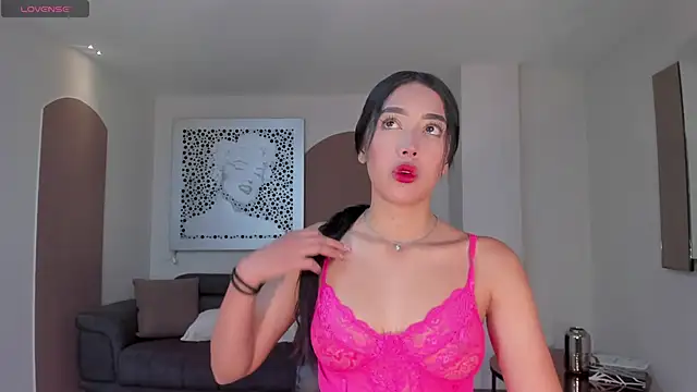 ScarlettBlaze  online show from November 2025 12:05:02 PM