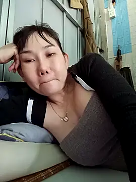 Snapshot of Ana-love2025 chatting on November 2025 01:49:02 AM Ana-love2025 online show from November 2025 01:49:02 AM