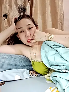 Snapshot of Ana-love2025 chatting on November 2025 01:04:02 PM Ana-love2025 online show from November 2025 01:04:02 PM