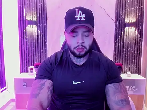 Snapshot of marcusfit1 chatting on October 2025 01:17:02 AM marcusfit1 online show from October 2025 01:17:02 AM