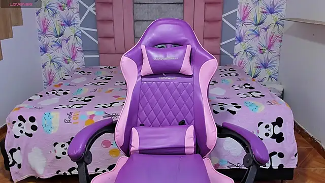 AdelaidaManson18 online show from December 2025 03:11:01 AM