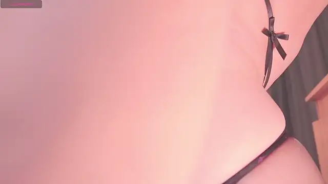 Snapshot of ElodieRousse_ chatting on November 2025 06:09:02 PM ElodieRousse online show from November 2025 06:09:02 PM