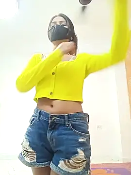 Snapshot of Sexy-queen-- chatting on October 2025 04:57:02 AM Sexy-queen-- online show from October 2025 04:57:02 AM