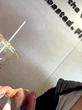 Snapshot of junjunbabe00000 chatting on October 2025 07:42:02 AM junjunbabe00000 online show from October 2025 07:42:02 AM