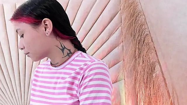 Emma duff online show from October 2025 12:29:01 PM