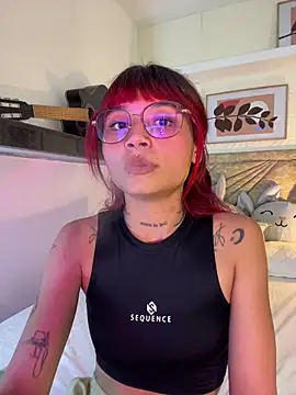 Emma duff online show from April 2026 07:47:02 PM