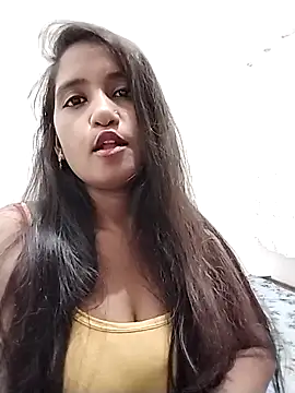 Snapshot of Beauty_maya chatting on October 2025 03:35:02 PM Beauty maya online show from October 2025 03:35:02 PM