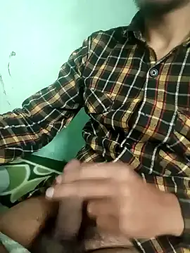 maxmishra18 online show from December 2025 05:27:02 AM