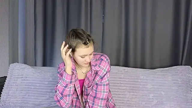 FoxFever online show from December 2025 06:19:02 AM