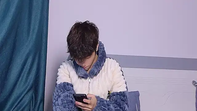 Stuffy-111 online show from October 2025 04:58:01 AM