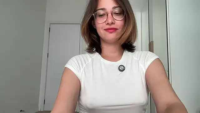 Snapshot of WillHannah chatting on August 2026 04:23:02 AM WillHannah online show from August 2026 04:23:02 AM