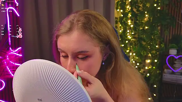 PriscillaPowell online show from December 2025 09:33:01 PM