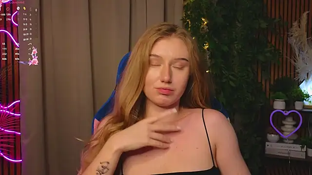 PriscillaPowell online show from December 2025 09:44:02 PM