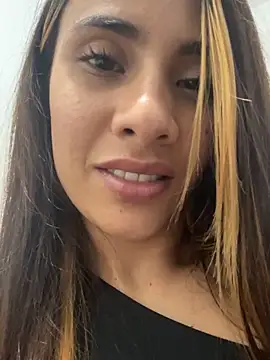 Snapshot of Zucyvm82 chatting on October 2025 09:43:02 AM Zucyvm82 online show from October 2025 09:43:02 AM