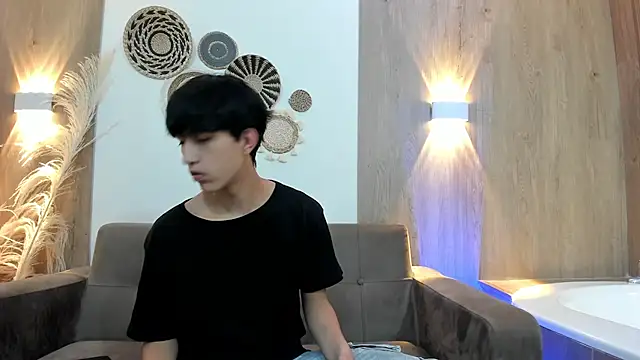 hoot booys  online show from November 2025 07:57:01 PM