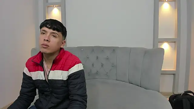 hoot booys  online show from February 2026 08:26:02 PM