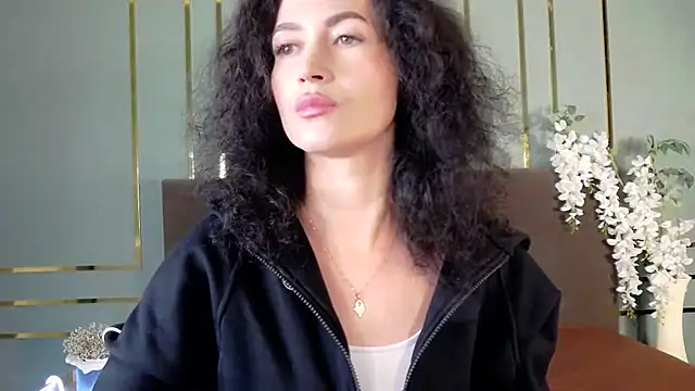 Snapshot of JaneWalch chatting on November 2025 10:39:02 AM JaneWalch online show from November 2025 10:39:02 AM