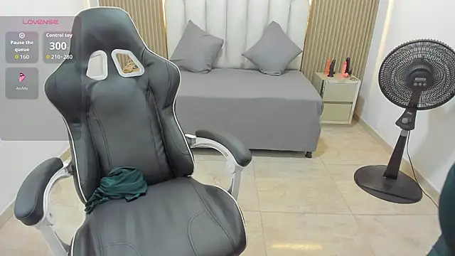 Aziz daud online show from February 2026 07:19:02 PM