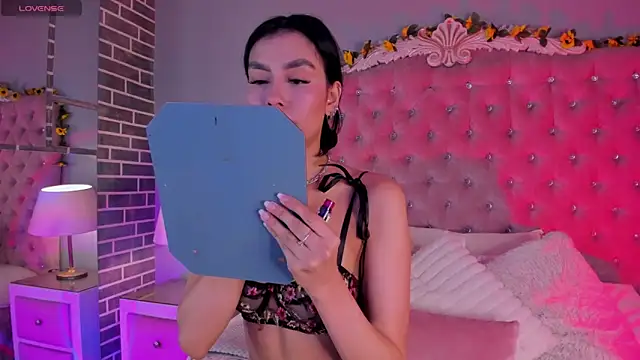 TanyaBello online show from April 2026 03:28:01 AM