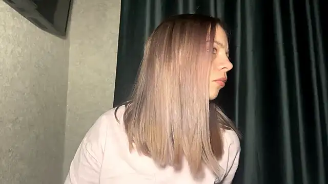 Snapshot of WrithenStub chatting on December 2025 05:18:02 PM WrithenStub online show from December 2025 05:18:02 PM