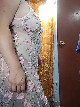 Snapshot of laurita_goloza39 chatting on December 2025 05:28:02 PM laurita goloza39 online show from December 2025 05:28:02 PM