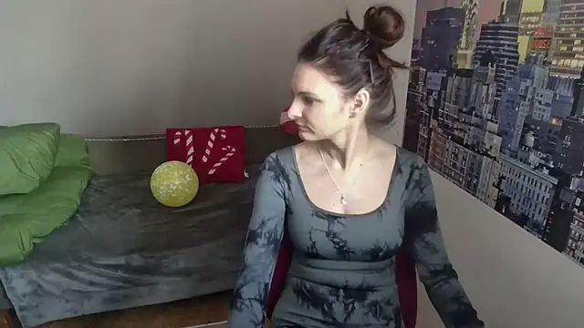 kinkysarahx online show from January 2026 12:20:01 PM