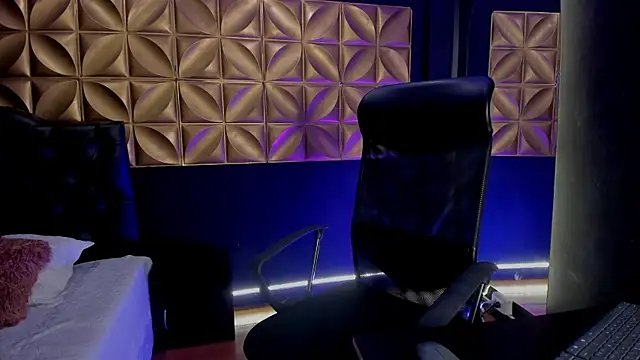 lovenatasha  online show from October 2025 05:15:02 PM