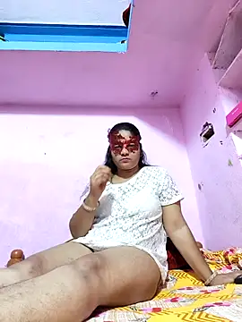 SAIRA-hot online show from November 2025 05:58:02 PM