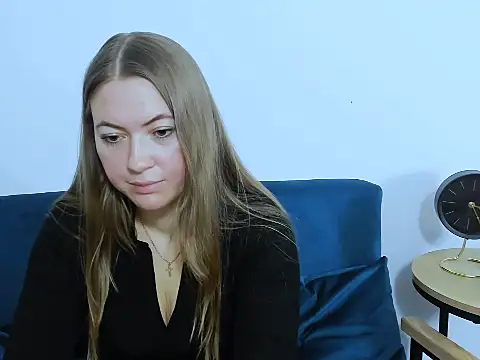 LeaNaughty online show from October 2025 04:44:02 PM