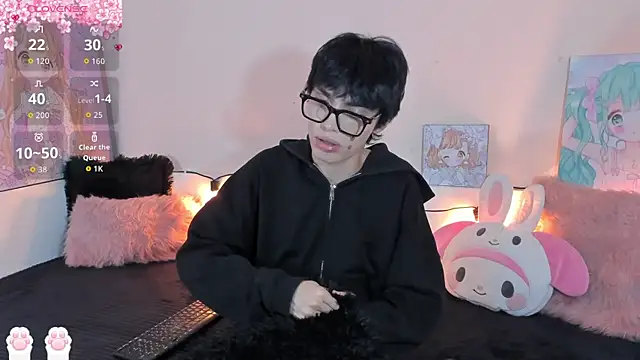 Strawberry Kitty  online show from January 2026 04:14:01 AM