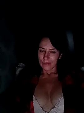 Snapshot of Luna_7777 chatting on October 2025 10:44:02 PM Luna 7777 online show from October 2025 10:44:02 PM