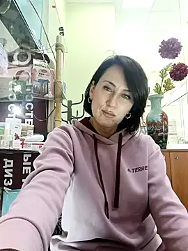 Snapshot of Luna_7777 chatting on November 2025 01:54:02 PM Luna 7777 online show from November 2025 01:54:02 PM