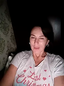 Snapshot of Luna_7777 chatting on November 2025 09:37:02 PM Luna 7777 online show from November 2025 09:37:02 PM