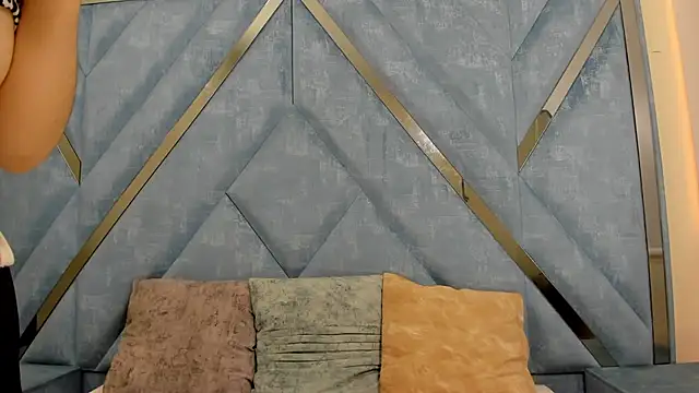 talialadyx online show from February 2026 01:22:01 PM