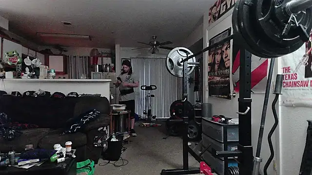 biggerisbetter12 online show from March 2026 01:40:02 PM