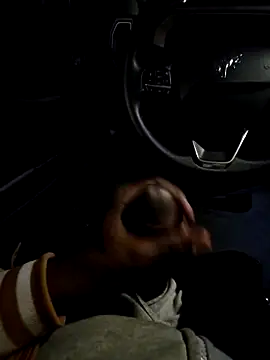 Snapshot of TheNutCrakker chatting on November 2025 11:40:02 AM TheNutCrakker online show from November 2025 11:40:02 AM