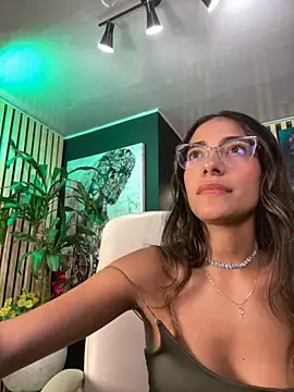 elegant  rouse online show from December 2025 07:08:02 PM