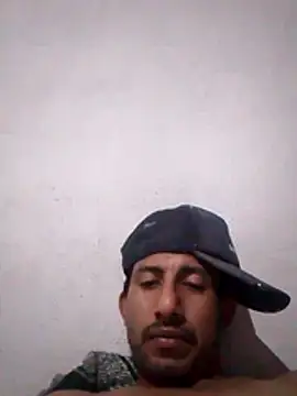 Snapshot of Orlao25cm chatting on February 2026 05:03:02 AM Orlao25cm online show from February 2026 05:03:02 AM