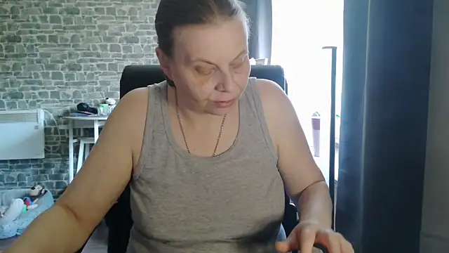 Snapshot of Diamond_Bite chatting on October 2025 09:17:01 AM Diamond Bite online show from October 2025 09:17:01 AM