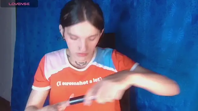 Snapshot of Scarlett_crastrawberry chatting on October 2025 10:10:02 PM Scarlett crastrawberry online show from October 2025 10:10:02 PM